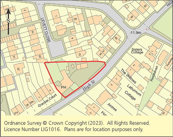 Lot: 29 - PERIOD PUBLIC HOUSE FOR REFURBISHMENT ON THIRD OF AN ACRE WITH DEVELOPMENT POTENTIAL - 